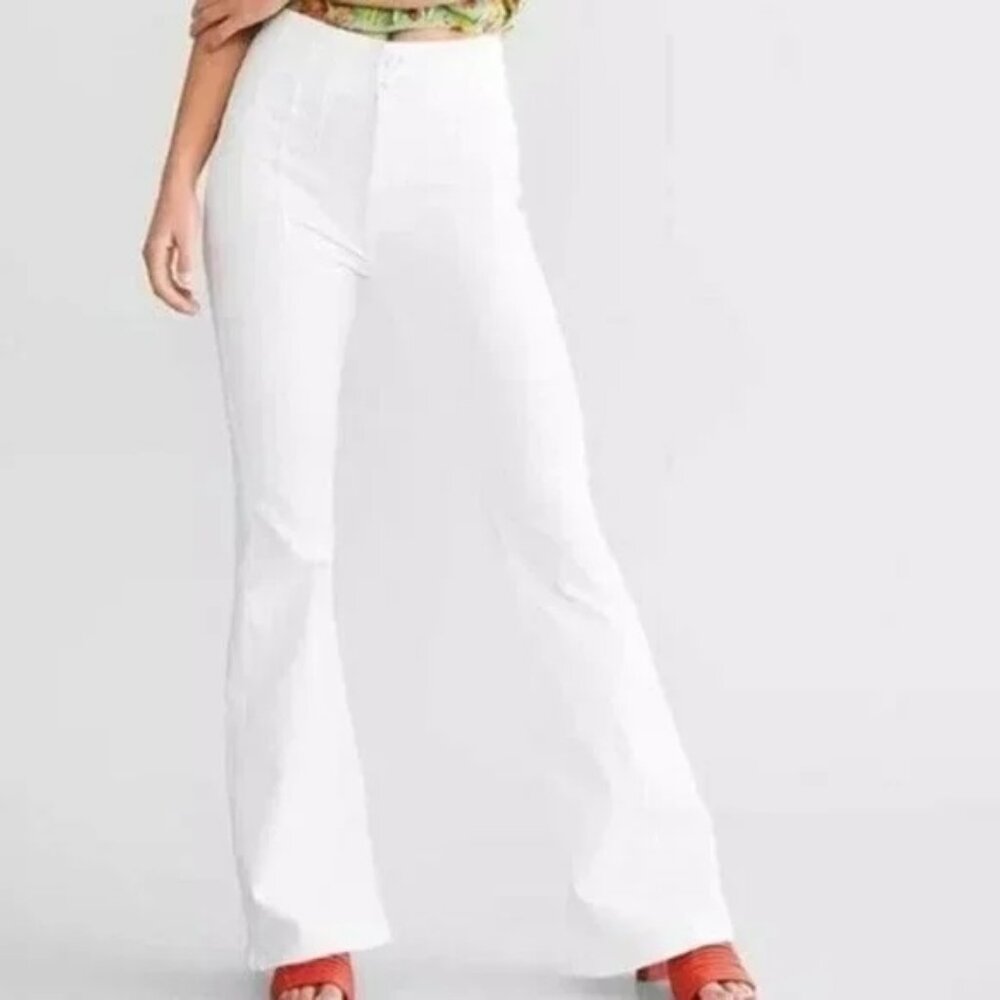 NWT Free People We the Free Jayde Flare Jeans Pure White size- 32